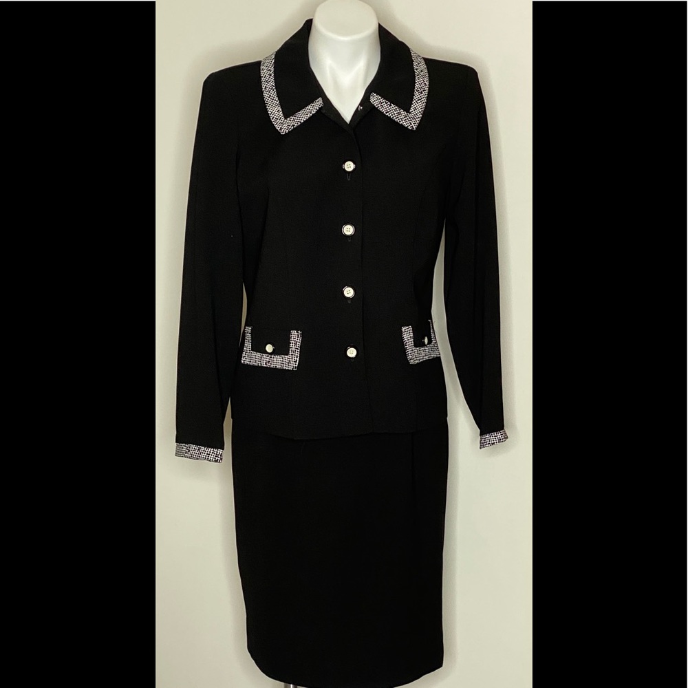 Positive Attitude - black/white 2 piece Size 10